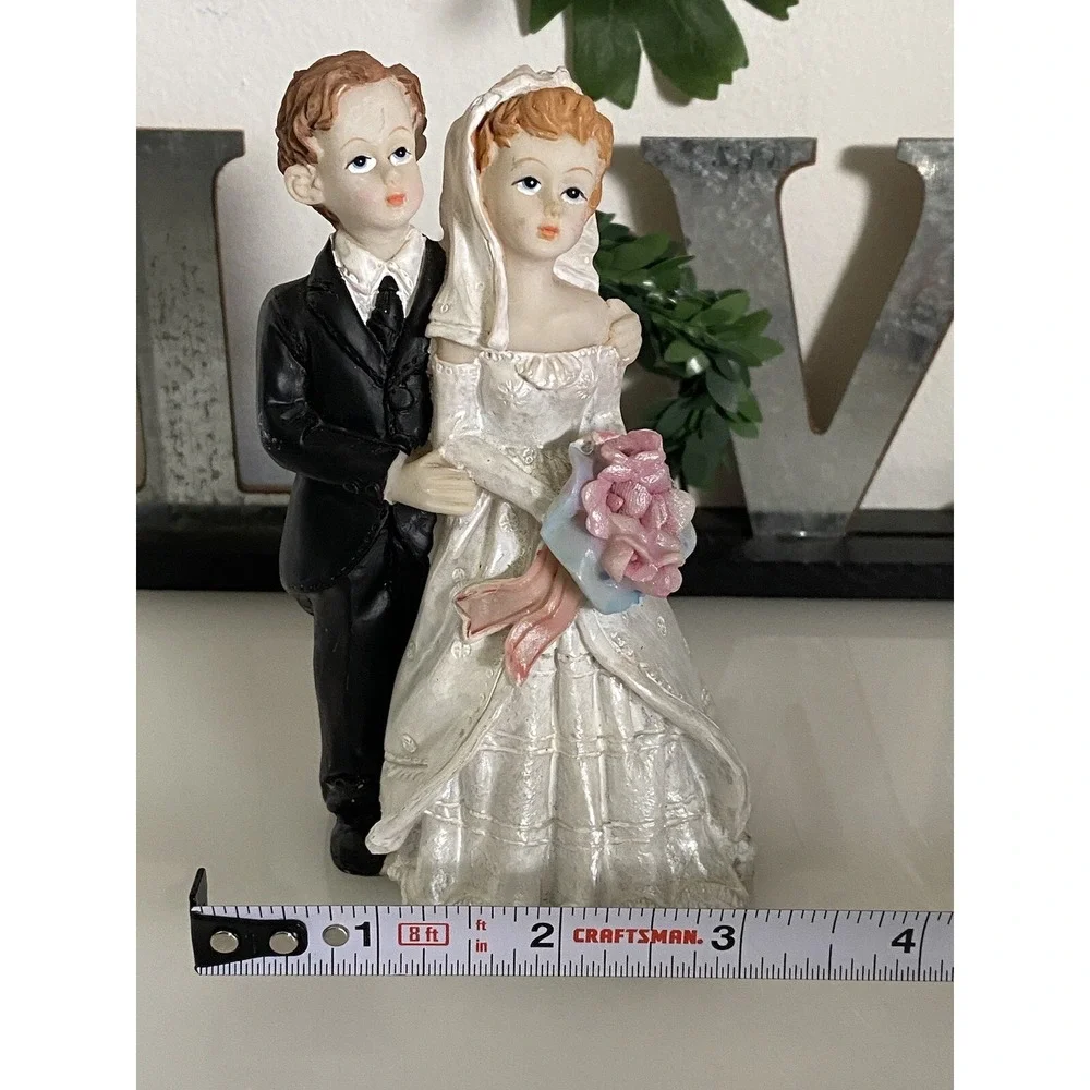 Vintage Shabby Chic Wedding Bride and Groom Resin‎ Wedding Cake Topper 5.5